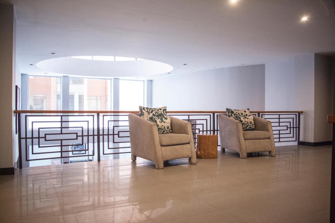 Deluxe Apartment Metroplaza กีโต ภายนอก รูปภาพ